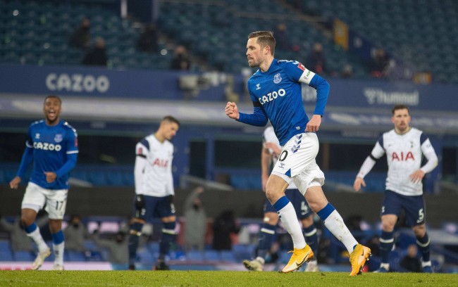 这说明他对 这说明他对